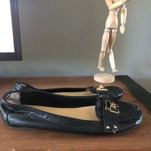Tommy Hilfiger buckle flat